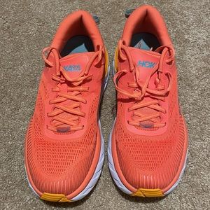 Hoka Bondi 7 peach color.